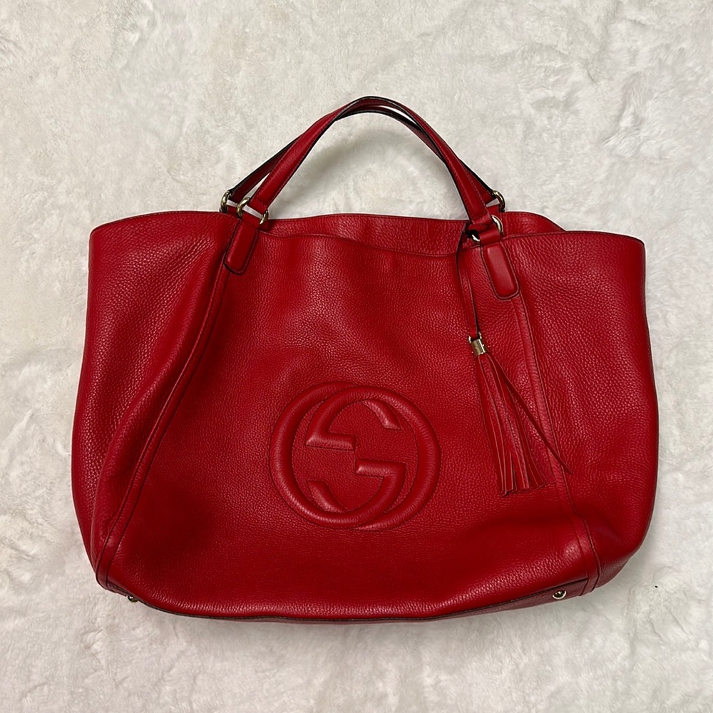 Gucci Pebbled Calfskin Large Soho Shoulder Bag – Red ❤️
